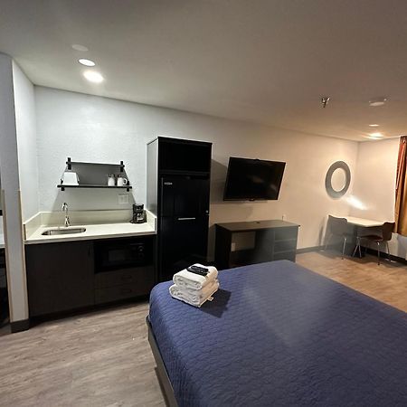 Pinetop Studio Suites Ngoại thất bức ảnh