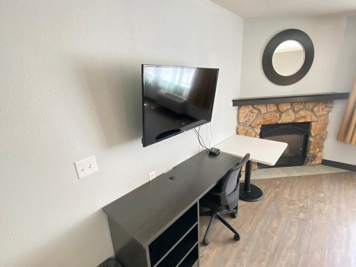 Pinetop Studio Suites Ngoại thất bức ảnh
