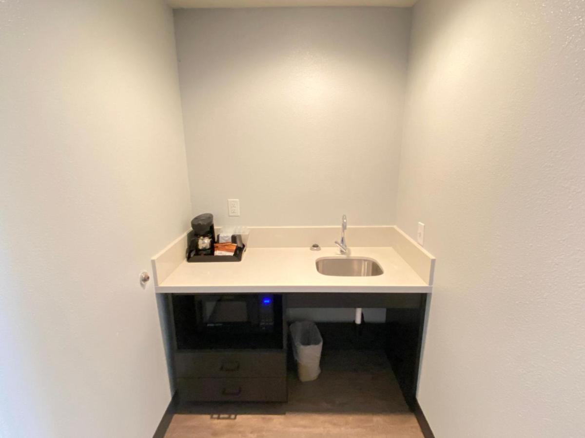 Pinetop Studio Suites Ngoại thất bức ảnh