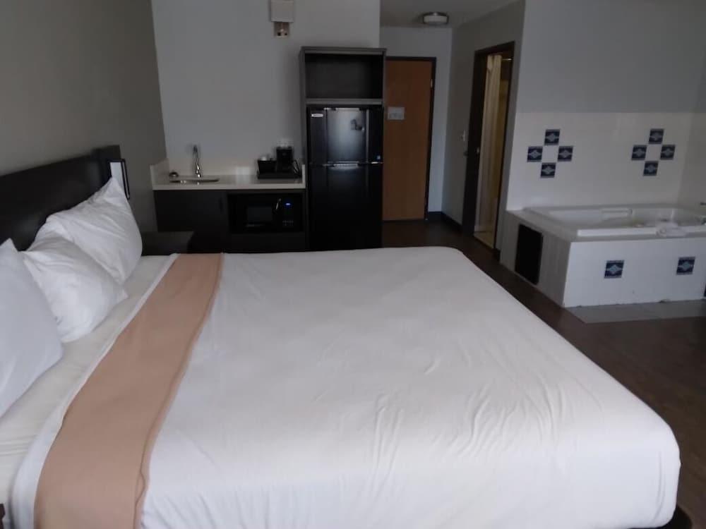 Pinetop Studio Suites Ngoại thất bức ảnh