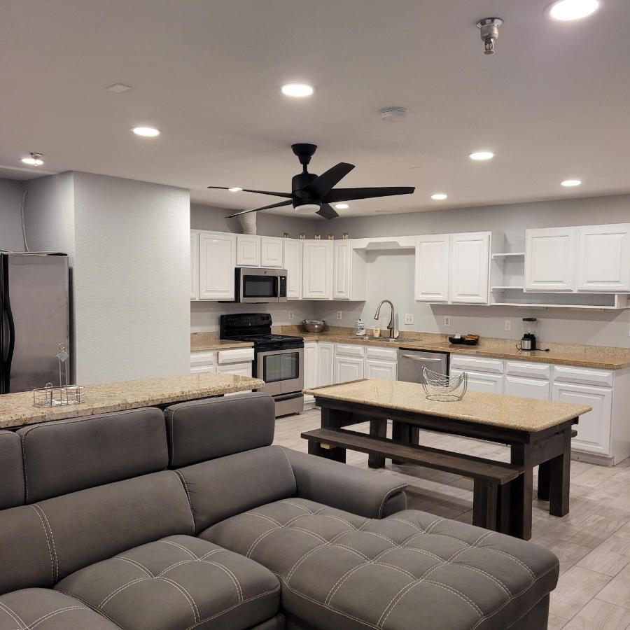 Pinetop Studio Suites Ngoại thất bức ảnh