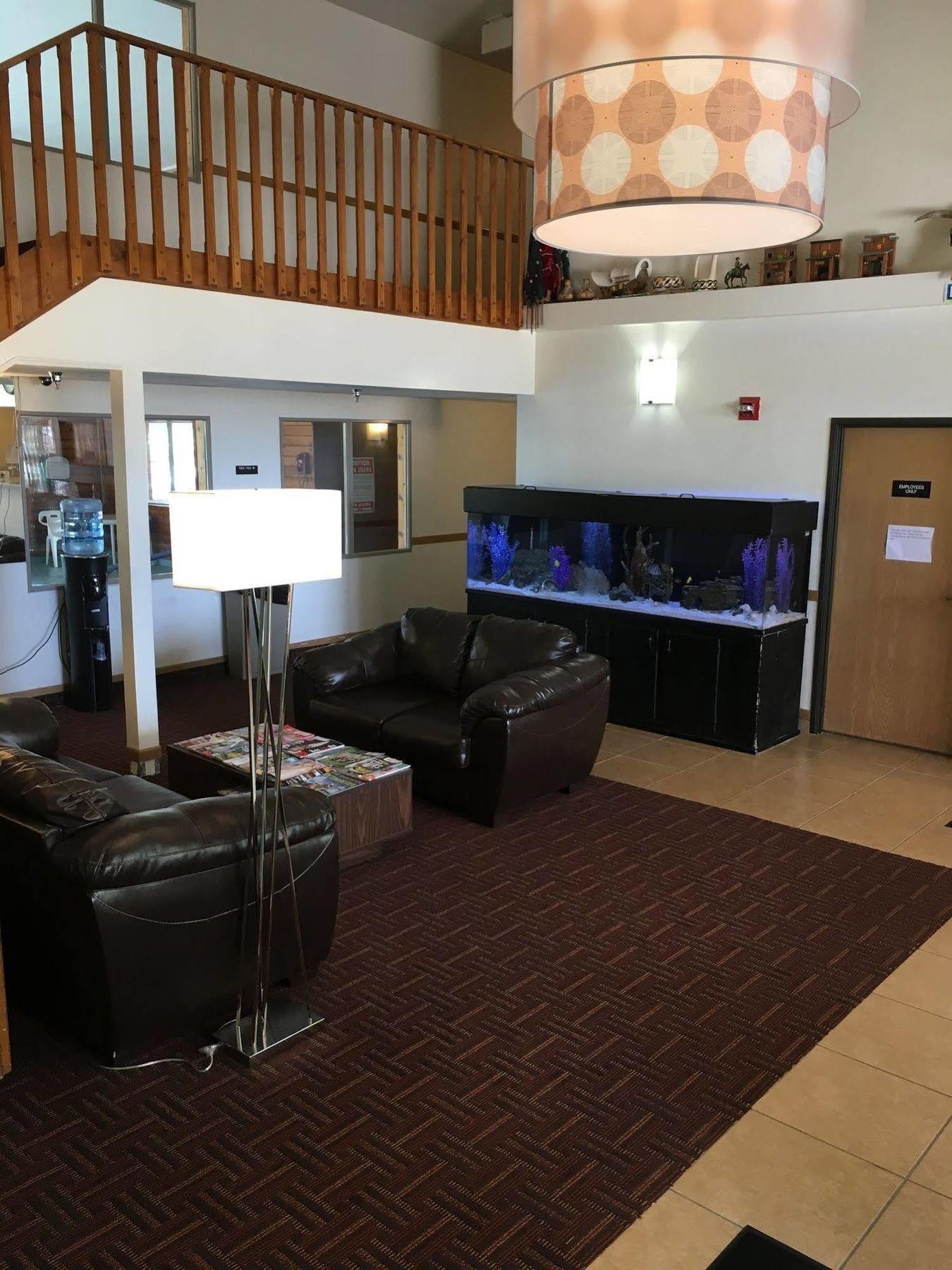 Pinetop Studio Suites Ngoại thất bức ảnh